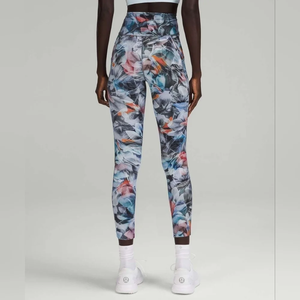 Lululemon Fast and Free High-Rise Tight 25” Pockets *UpdatedLuminescent Floral